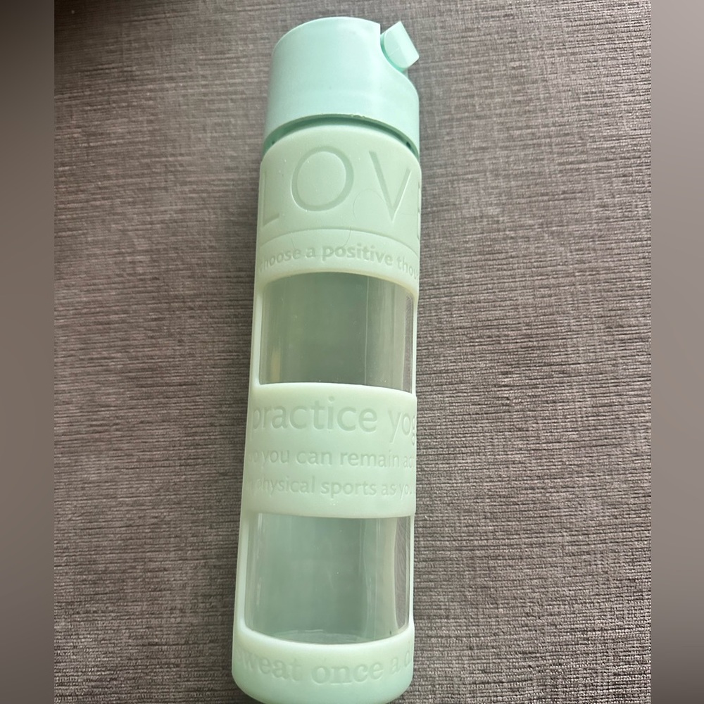 Lululemon Pure Balance Waterbottle